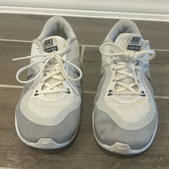 Nike Training Sneakers - Picture 1 of 6